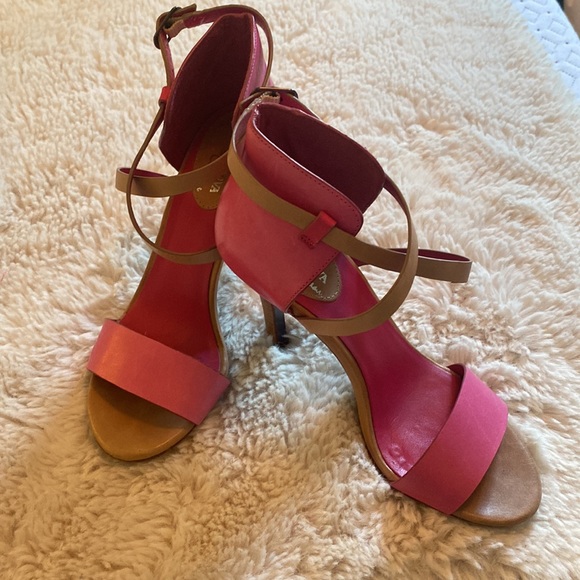 Cole Haan Pink & Tan Sandals 👡 💕 - Picture 3 of 8